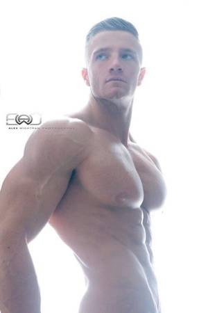 Big Pecs Gay Porn - have large pecs, abs, and arm muscles.