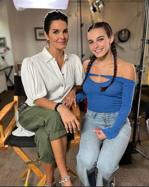 Angie Harmon Porn - Angie Harmon with daughter - 9GAG