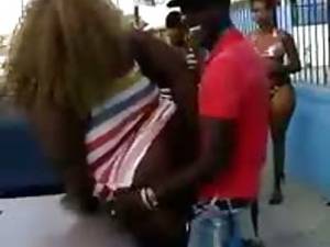 Bbw Jamaican Porn - real quick jamaican street fuck