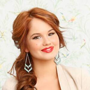 Disney Jessie Debby Ryan Porn - Debby Ryan on Filming Season Two of Jessie | Teen Vogue