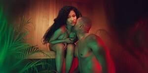 Nicki Minaj Xxx Porn - Nicki Minaj Dances for Boyfriend Kenneth Petty in 'Megatron' Music Video |  Us Weekly