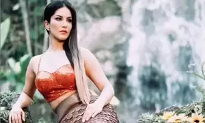 Indian Porn Hot - Sunny Leone Loses Most Searched Indian Celebrity Crown To This Actress