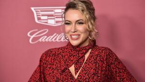 Celebrity Alyssa Milano Hairy Pussy - Alyssa Milano Says Giving Birth Triggered Memories of Sexual Assault â€“  SheKnows
