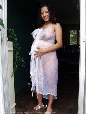 hot pregnant latinas nude - Pregnant Latina Nude & Porn Pics - ViewGals.com