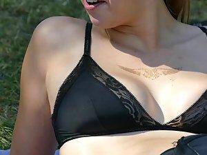 black bra voyeur - Shameless sunbathing in her black bra - Voyeur Videos