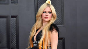 avril lavigne xxx xxx - Avril Lavigne canada shows: Avril Lavigne calls off a series of shows in  Canada due to Covid-19 case on tour - The Economic Times