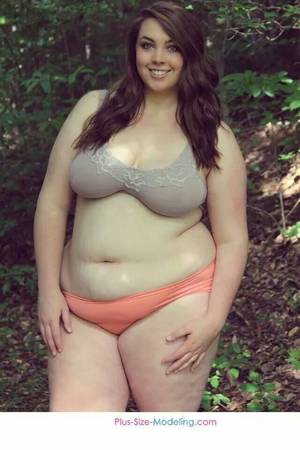 chubby thick chicks - A Fat Girl Exploring. Very,Very Pretty lady Enjoying the Outdoors !
