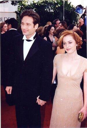 Gillian Anderson Fucking - I know it's been 25 years, but I'm still not over these two at the '97  golden globes : r/XFiles