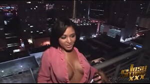 lisa lee ebony porn star - Big Booty Lisa Lee Strips for BBC In Miami Condo - XVIDEOS.COM