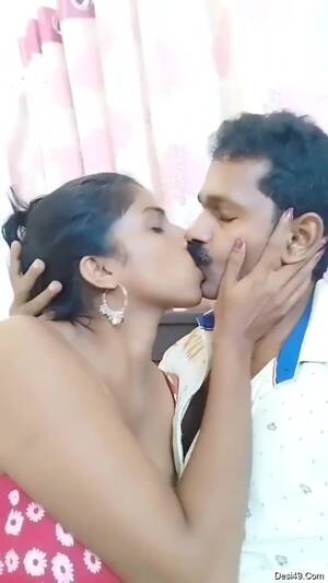 Indian Couple Kissing Porn - Indian couple kissing - video 2 - ThisVid.com ä¸­æ–‡