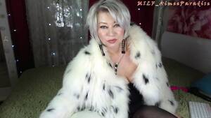 Futro - Luxurious Mature Slut MILF AimeeParadise in a Fur Coat and Without... -  Pornhub.com