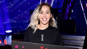 Miley Cyrus Porn Cum - Miley Cyrus Breaks Silence on Rootsy New Music, Liam Hemsworth and America:  â€œUnity Is What We Needâ€