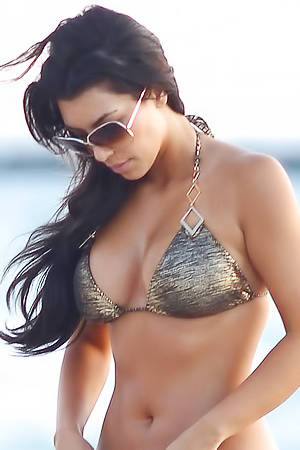 Boy And Girl Xxx Porn - Brunette Busty Girl Kim Kardashian Hot Beach Pics