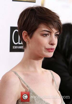 Anne Hathaway Cum Porn - Anne Hathaway | Biography, News, Photos and Videos | Page 6 |  Contactmusic.com