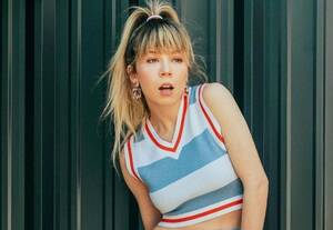 Ariana Grande Jennette Mccurdy Porn - iCarly' alum Jennette McCurdy says her mum showered her until she was 18:  'It felt violating' | The Star