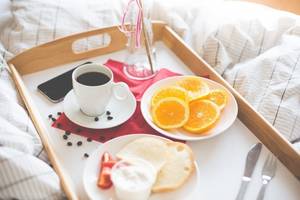 morning breakfast - Fresh & Romantic Morning Breakfast in Bed â€“ Alexandra