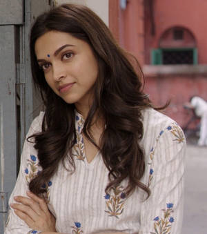 At Play Men Enio Dastto - It's thrilling to watch Padukone push herself, and Shoojit Sircar's film  doesn't at all make things easy for her. Piku â€” whose real name we don't  know, ...