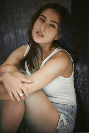 Amanda Cerny Pussy - Sara Ali Khan [2451 x 3676]- High Quality Picture - Ultra HQ