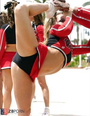 montpilier real cheerleader upskirt - Cheerleader Upskirts