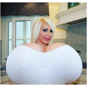 huge boobs in world - My XXX boobs are biggest in the world - but they're out of control & keep  knocking things over, says porn star Beshine | The US Sun