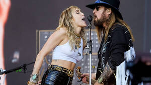 Billy Ray Cyrus Pussy - AsÃ­ es la relaciÃ³n entre Miley Cyrus y su padre Billy Ray: llena de  altibajos y afectada por terceras personas - MÃºsica - CADENA 100