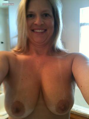 Flash Your Tits - Tit Flash: My Medium Tits (Selfie) - Topless American Girl from United  States
