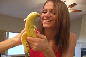 Girl Using Banana - Girl Eating Banana Porn Video