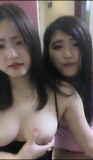 chinese girls naked live cam - Two Chinese Camgirls Live Show 01