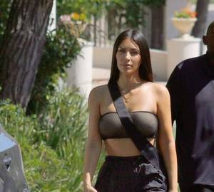 Kim Kardashian See Through Porn - Kim Kardashian Breasts on show. See through top.