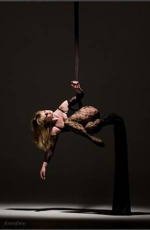 Aerial Silk Trapeze Porn - Nicole - Aerial Performers, Aerial Silk, Aerial Trapeze, Aerial Rope |  Bristol