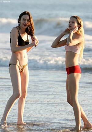 candid nude beach hawaii - ELIZABETH JAGGER AND THEODORA RICHARDS: ROCKIN' IN THE WAVES â€“ Janet  Charlton's Hollywood, Celebrity Gossip and Rumors