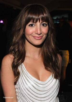 Nasim Pedrad Porn Look Alike - Nasim Pedrad Sexy Tits and Ass Photo Collection - Fappenist