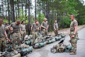 Army Graduate Girlfriend Porn - Photo