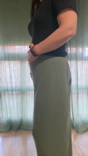 long skirt - Long skirt wetting - ThisVid.com em inglÃªs