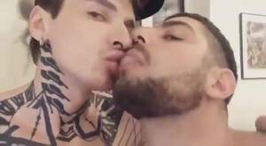 cum kiss guy - Guys Kissing: Cum kiss - video 5 - ThisVid.com