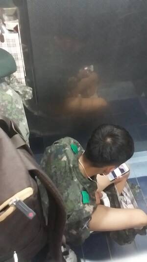 Korean Army Porn - Korean army toilet spy jerk 7 - ThisVid.com em inglÃªs