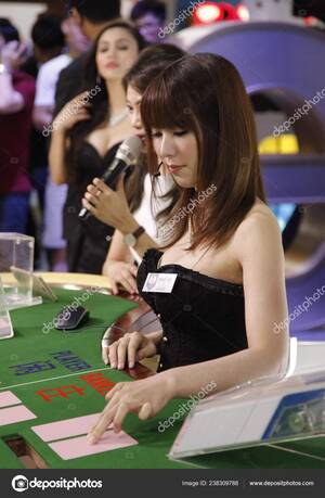 Casino Porn Stars - Japanese Porn Star Yui Hatano Front Performs Global Gaming Asia â€“ Stock  Editorial Photo Â© ChinaImages #238309788