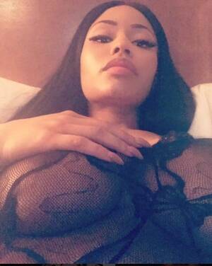 Nicki Minaj Boobies Porn - Nicki Minaj : r/celebnsfw
