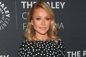 Kelly Rippa Porn Abducted - Kelly Ripa Says Her Mother Was 'Convinced' She'd Be Kidnapped in NYC