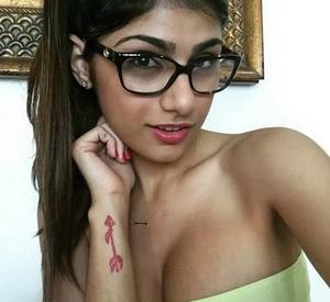 Lebanese Porn - Lebanese Porn Star Mia Khalifa (7 Photos)