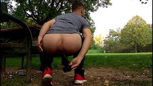 Gay Anal Plug - Meaty jock's butt plug in public park - ThisVid.com