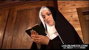 Australian Nun Porn - Nun getting tempted and having a wonderful sex .
