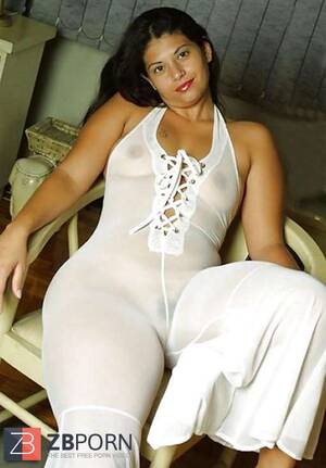 Latin Chicks Porn - Chica latina voluptuosa con un gran ass (Nice latin chick - ZB Porn