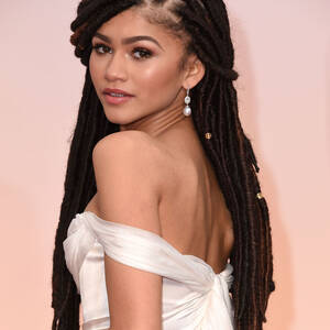 Annasophia Robb Bondage Porn - The 13 Most Offensive 'Fashion Police' Criticisms of All Time