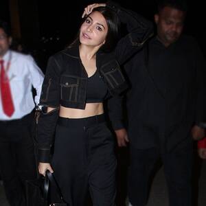 indian anushka sex big tits galleries - Anushka Sharma's Off-Duty Jeans Style in Pics | VOGUE India | Vogue India