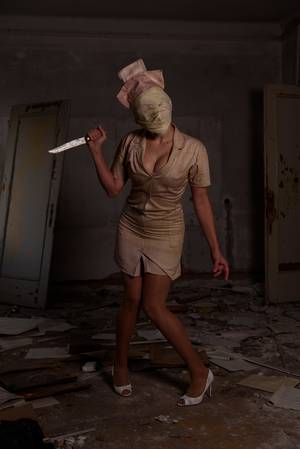 Cosplay Porn Art - [Self] My Silent Hill nurse cosplay. @noctivox