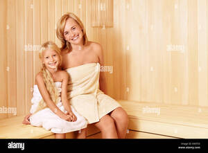 mother nudists - c8.alamy.com/comp/E4XTX3/in-the-sauna-E4XTX3.jpg