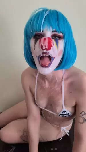 Clown Porn Cum - Being a messy cum covered clown girl nude porn picture | Nudeporn.org