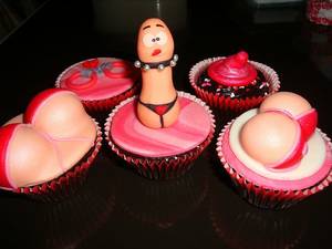 funny pussy birthday cakes - Cupcakes with a naughty flavour! supahstar25 on Flickr
