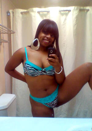 ghetto black teen selfshot - Busty black babe from the ghetto, selfshot, big picture #3.